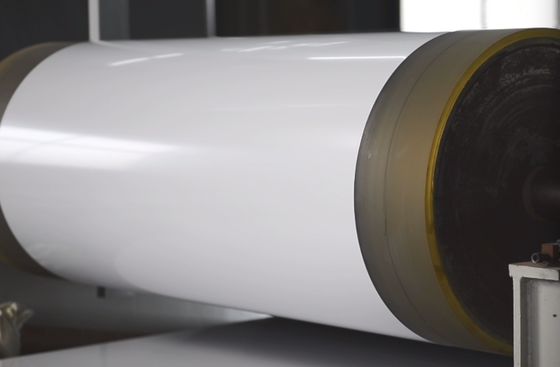 Biało pokryte arkusze i cewki z aluminium AA5052 stop H32 do stosowania w materiałach korpusów torów