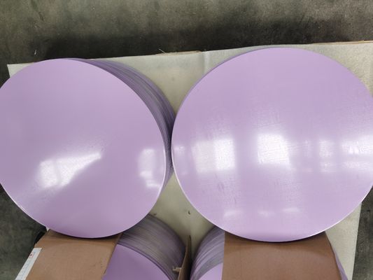 Aluminium 1060 Głęboko tłoczone aluminium o średnicy 0,70 x 440 mm Malowane na wysoki połysk aluminiowe krążki / koła do robienia garnków