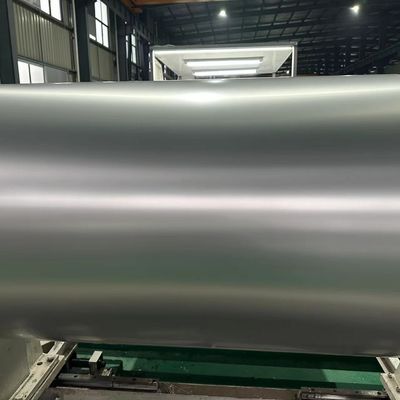 Stop aluminium 3105 24Ga * ​​36 "PVDF matowy szary kolor wstępnie malowana cewka aluminiowa używana do aluminiowych pokryć dachowych i blach bocznych