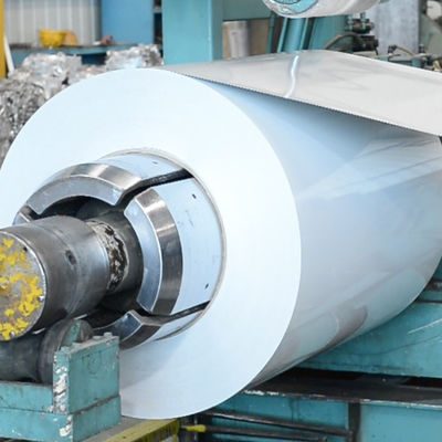 AA3xxx Malowana arkusz aluminiowy do paneli chłodniczych furgonetki lekki i wytrzymały materiał dla poprawy wydajności paliwa