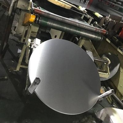 Stop 1060 HO Temperatura 0,70 mm Grubość 440 mm Średnica Przedmalowane dyski aluminiowe Koła aluminiowe stosowane do wykonywania znaków ostrzegawczych drogowych