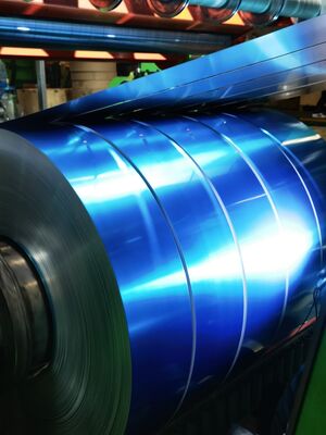 Wstępnie powlekana aluminiowa cewka do liter przestrzennych, stop aluminium 3003 H24, kolor biały, szerokość 300 mm, grubość 1 mm do produkcji szyldów