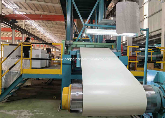 Akceptacja próbek do zamówienia kolorystycznej wstępnie pomalowanej cewki aluminiowej do dachu