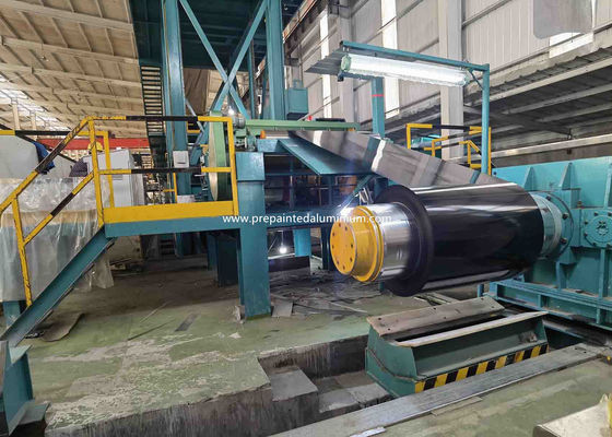 Wlewy aluminiowe powlekane aluminiowe powlekane czarno-białe, stosowane w dachu i okładzinach budowlanych